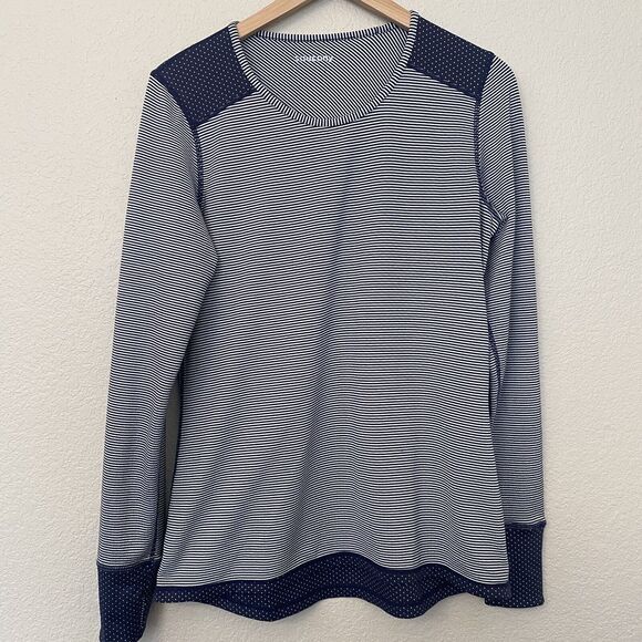 Saucony Swift blue long sleeve running ,yoga Reversible Size M/L EUC - Picture 3 of 4